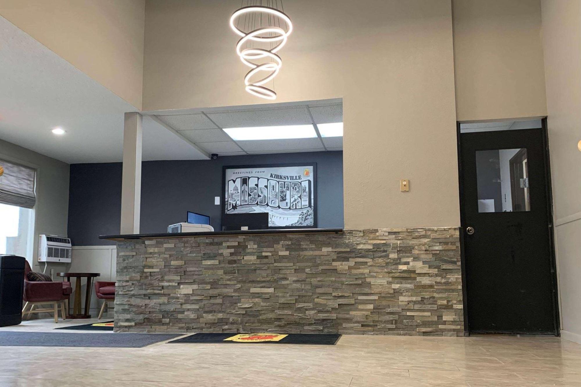 Super 8 By Wyndham Kirksville-University Area Ngoại thất bức ảnh