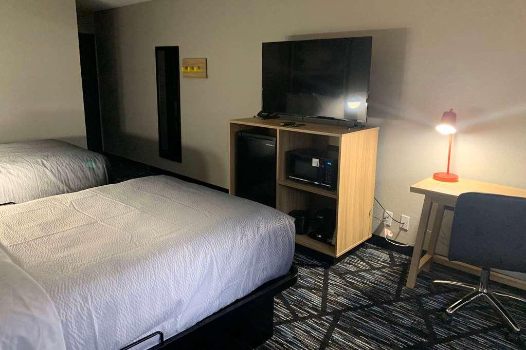 Super 8 By Wyndham Kirksville-University Area Phòng bức ảnh